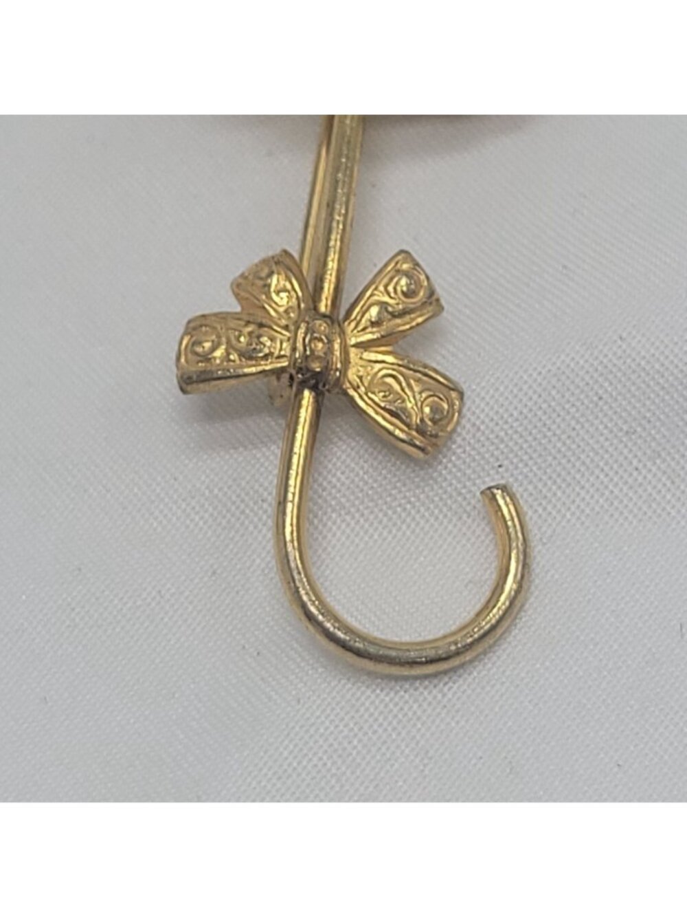 Vtg Gold-Tone Umbrella Parasol Brooch Pin Intricate Etching & Bow Signed Spain 2 - Picture 6 of 10